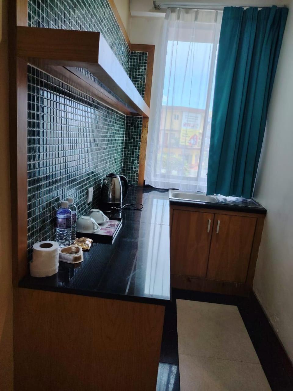 Fratini'S Hotel Labuan Eksteriør bilde